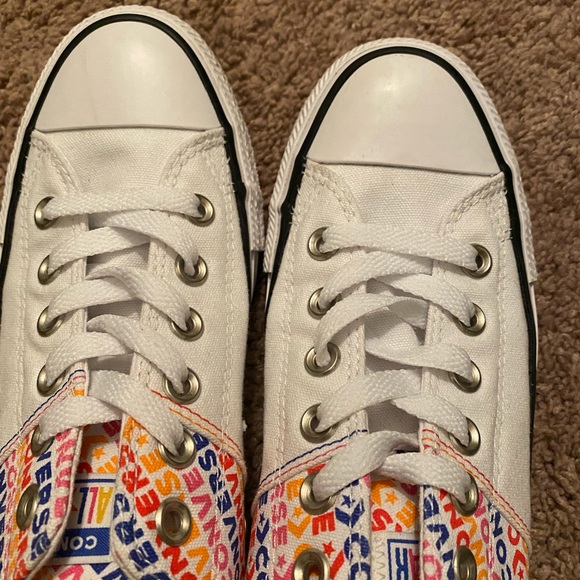 Women’s White/Multi color Converse - Picture 2 of 6